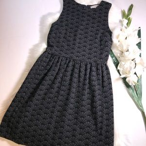 ❤️5/$25  LOFT Dress Grey Pattern